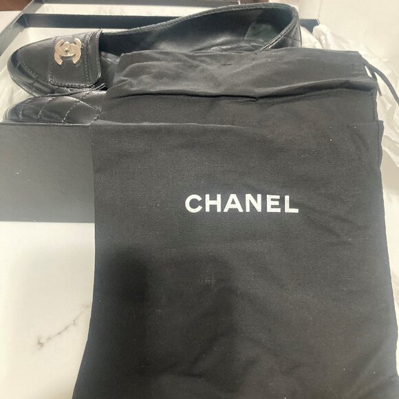 CHANEL Black Quilted Leather Interlocking CC Logo size 8.5 - Picture 6 of 7